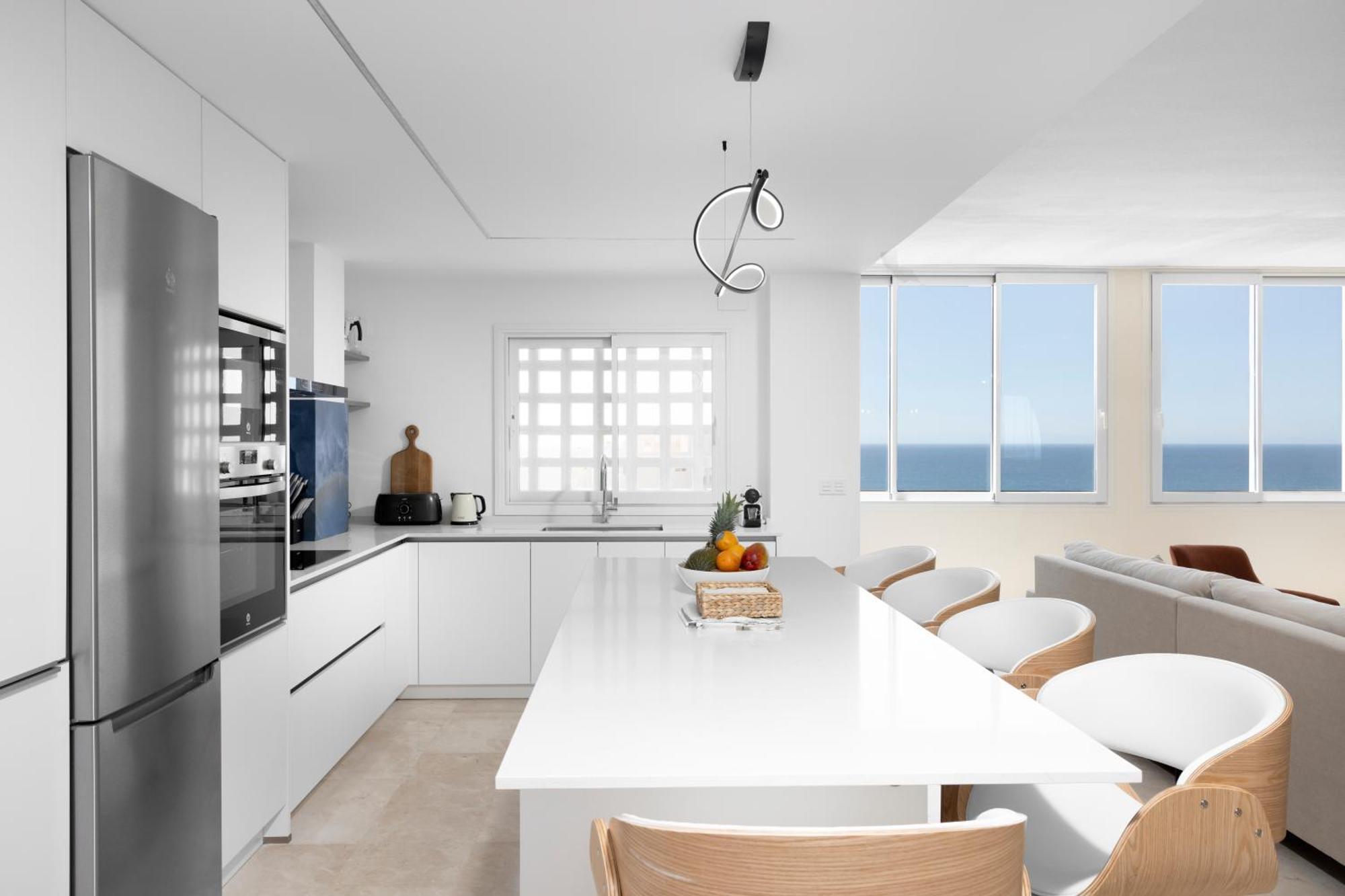 Stunning Marina Seaview Penthouse - Puerto Deportivo Apartment Estepona