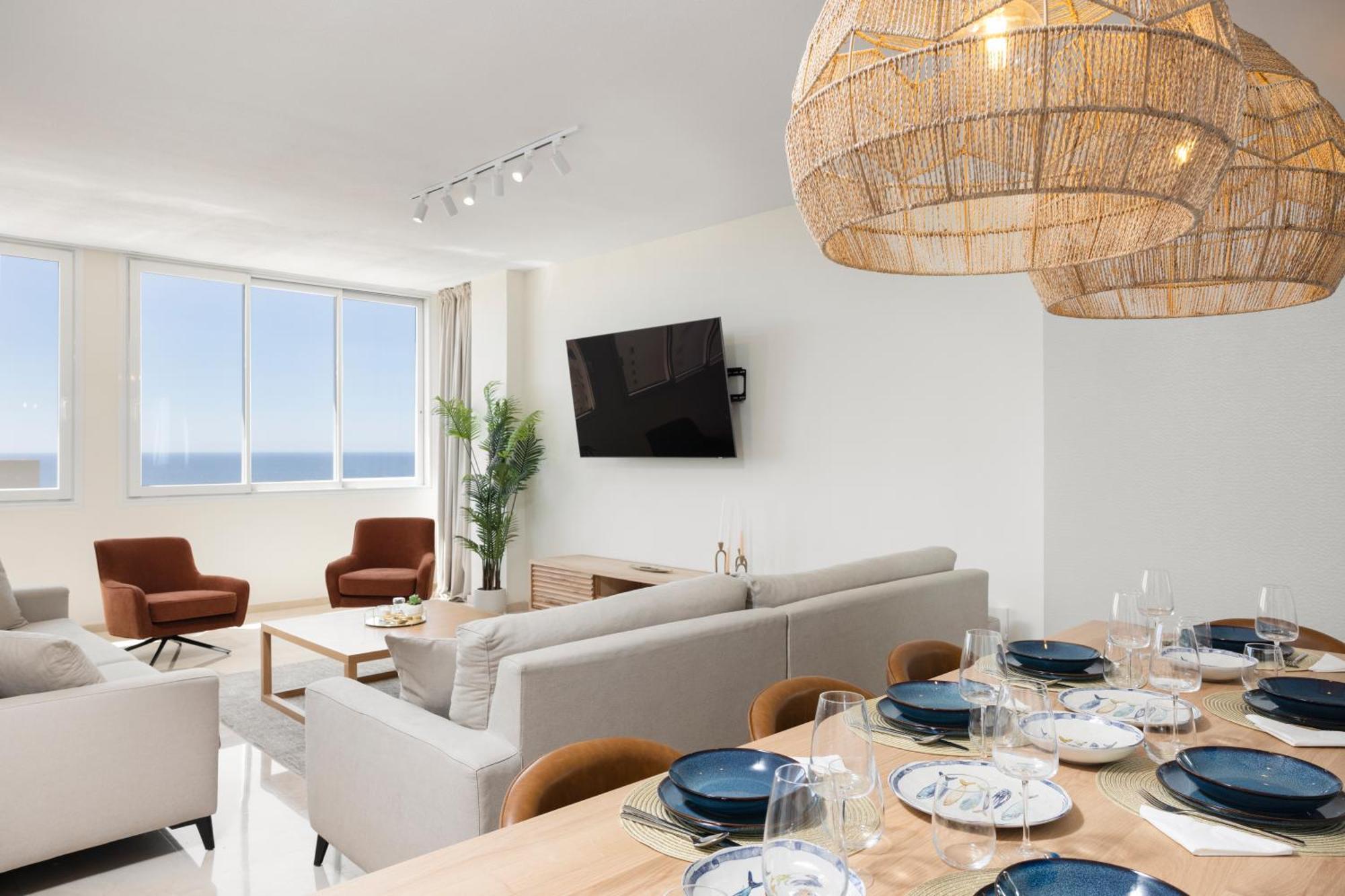 Stunning Marina Seaview Penthouse - Puerto Deportivo Apartment *