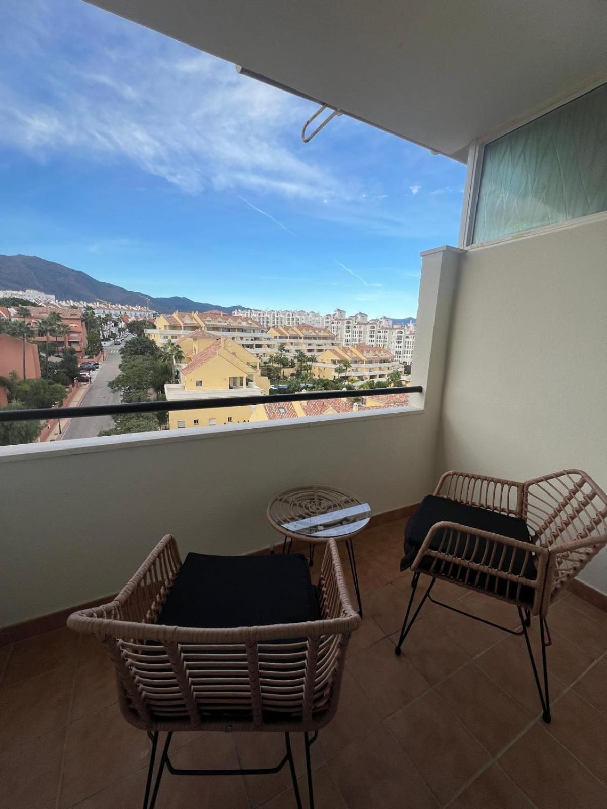 Apartment Stunning Marina Seaview Penthouse - Puerto Deportivo Estepona